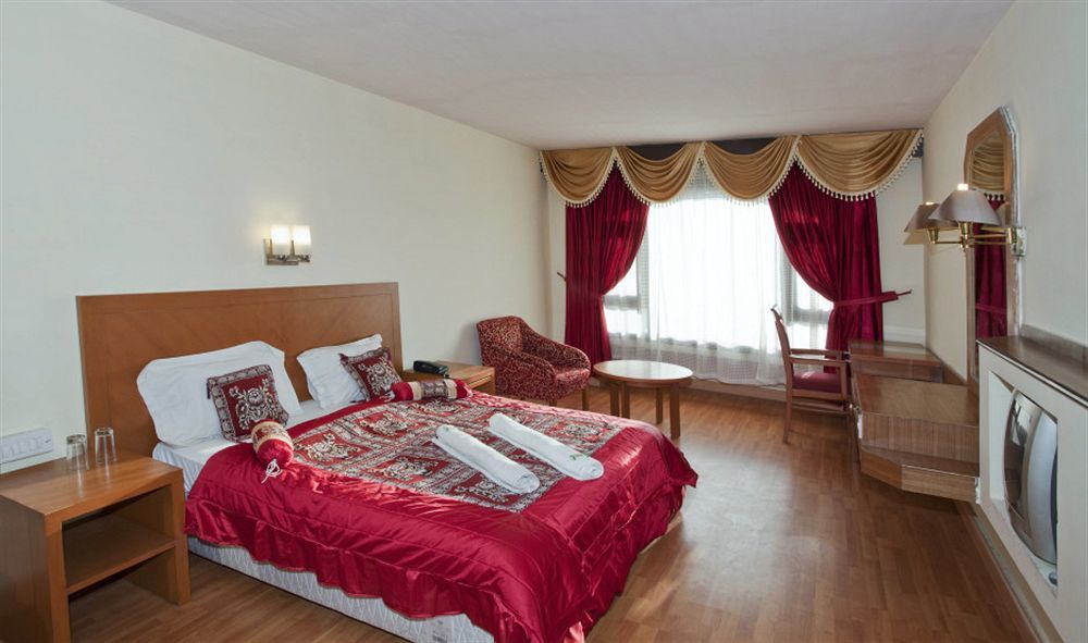 Fabhotel Khems Shoram Palace Road Ooty Esterno foto