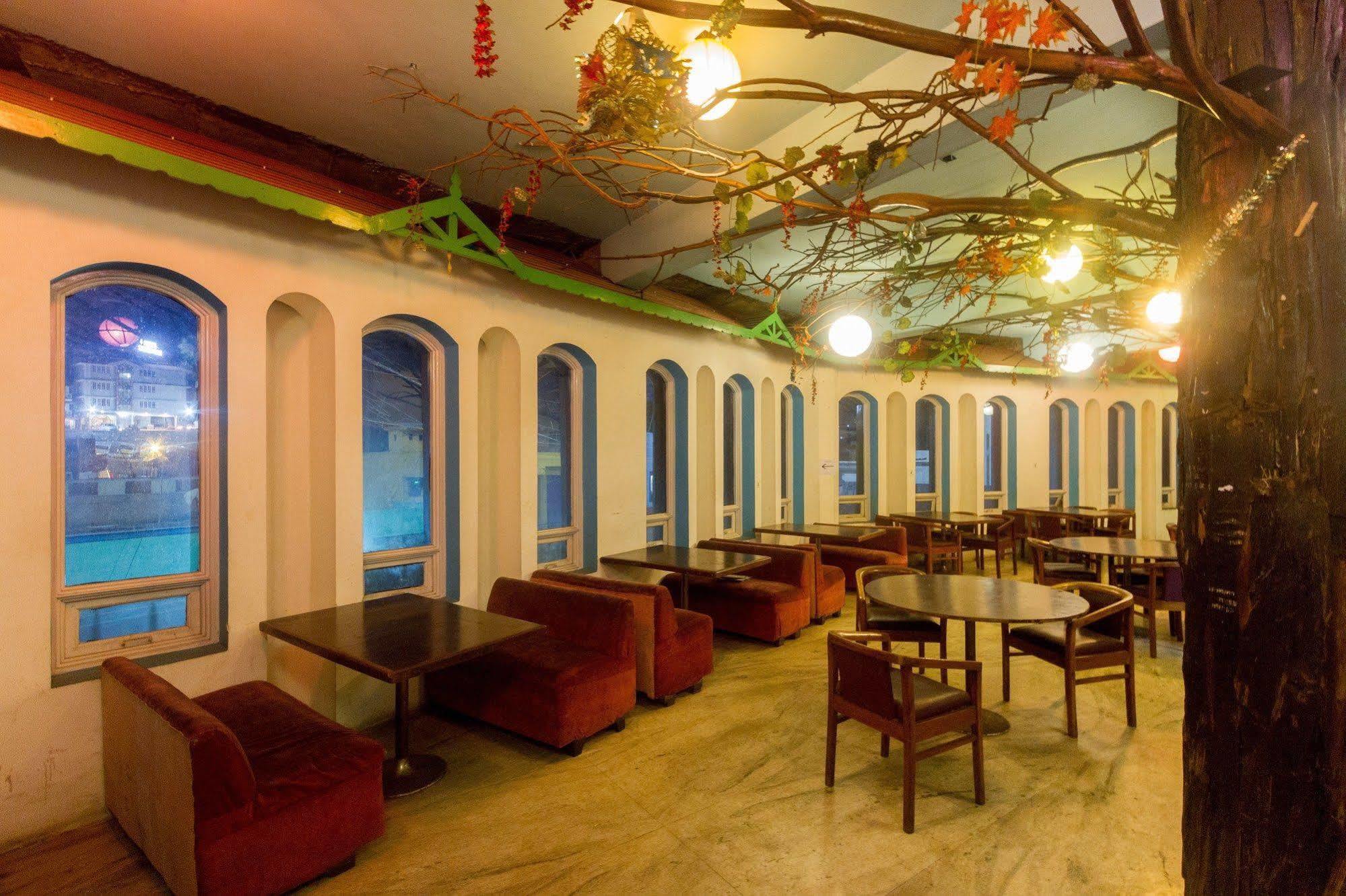 Fabhotel Khems Shoram Palace Road Ooty Esterno foto