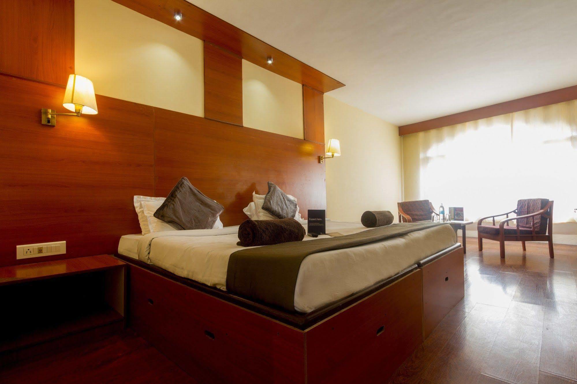 Fabhotel Khems Shoram Palace Road Ooty Esterno foto