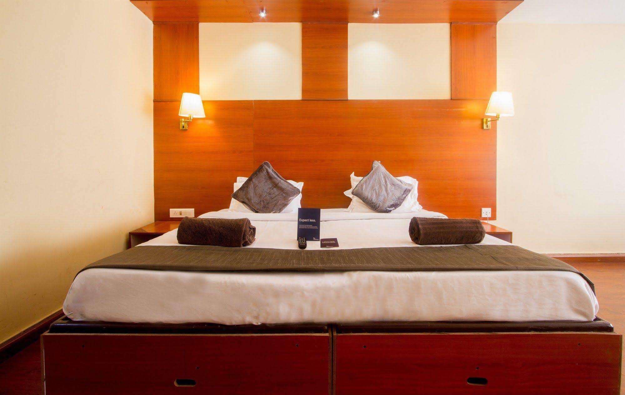 Fabhotel Khems Shoram Palace Road Ooty Esterno foto